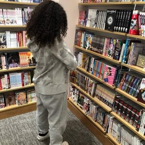 Meet your Posher, Neveia